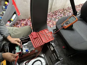 Using a multimeter to check the startup voltage